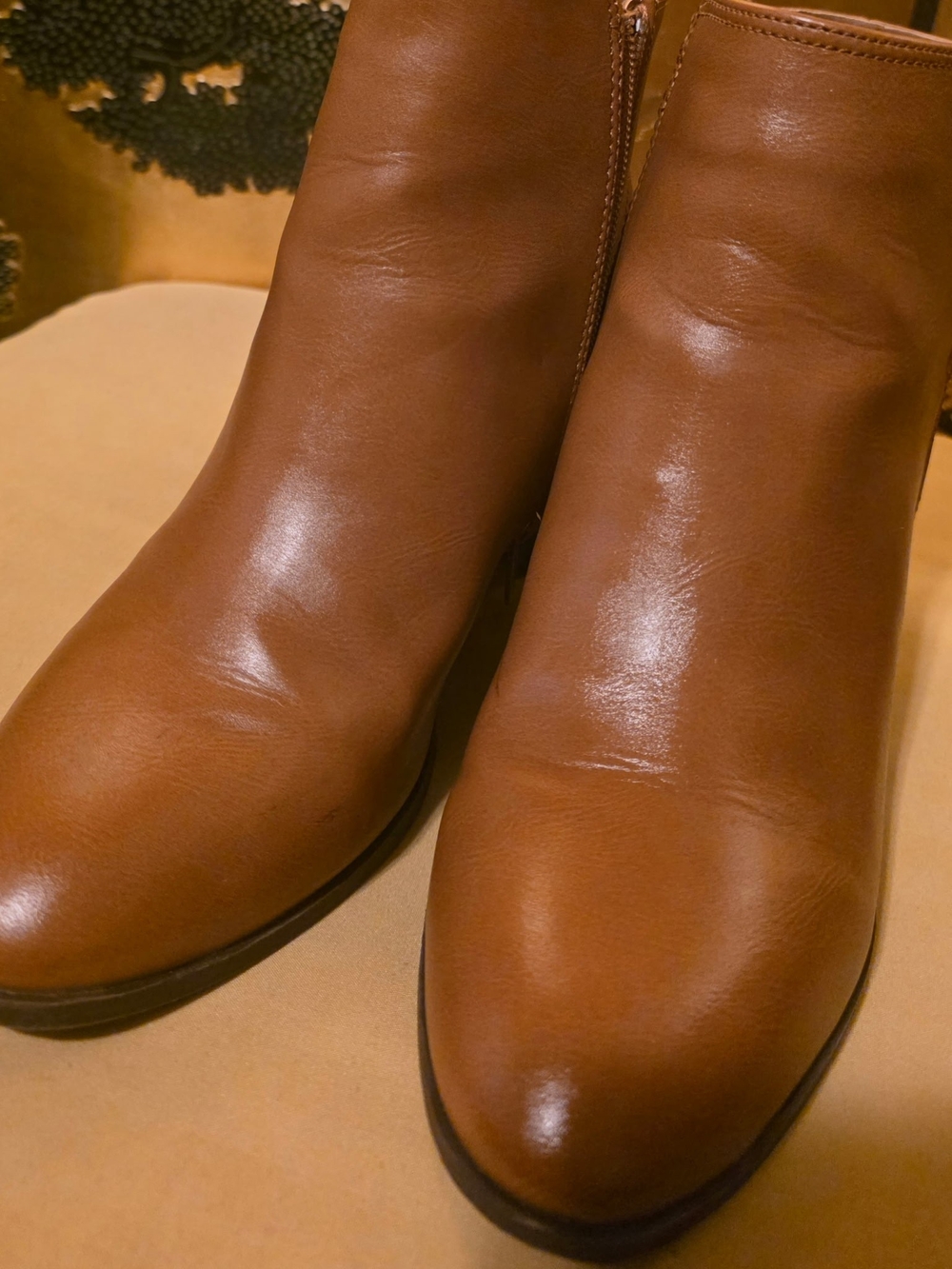 Qupid Tan faux Leather Ankle Booties size 7 very clean